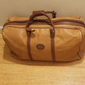 Travel bag. Victor Hugo